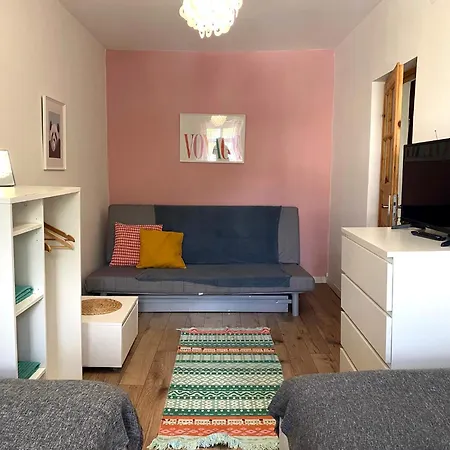 Lemuria Szkolna Centrum Hostel *