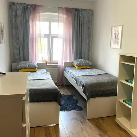 Hostel Lemuria Szkolna Centrum Legnica
