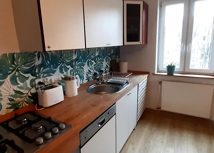 Lemuria Szkolna Centrum * Legnica