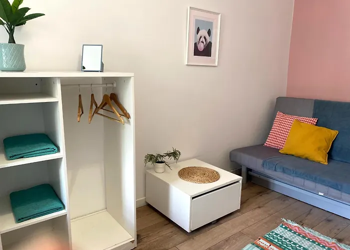 Lemuria Szkolna Centrum Hostel Legnica