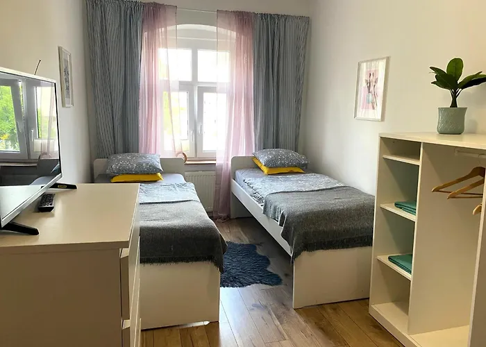 Hostel Lemuria Szkolna Centrum Legnica