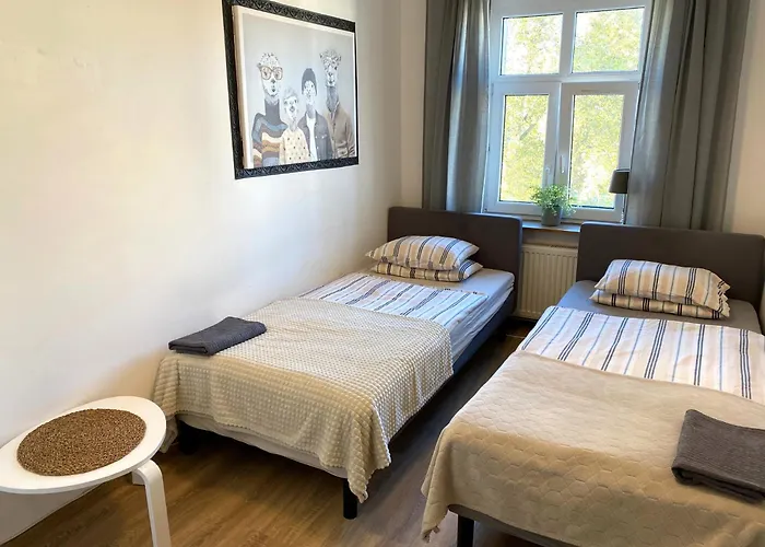 Hostel Lemuria Szkolna Centrum